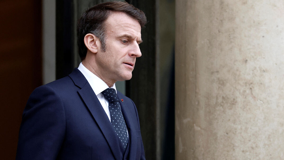 Emmanuel Macron dépose plainte en Guadeloupe après la découverte d’une œuvre le montrant décapité