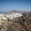 En Grèce, Santorin ferme ses écoles en raison d’une activité sismique intense