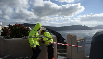 En Grèce, l’île de Santorin placée en état d’urgence, après plusieurs séismes successifs et l’évacuations de milliers de personnes