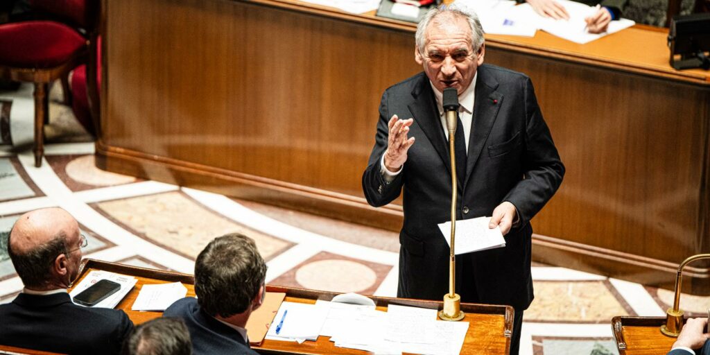 En direct, budget 2025 : François Bayrou doit recourir au 49.3 cette après-midi