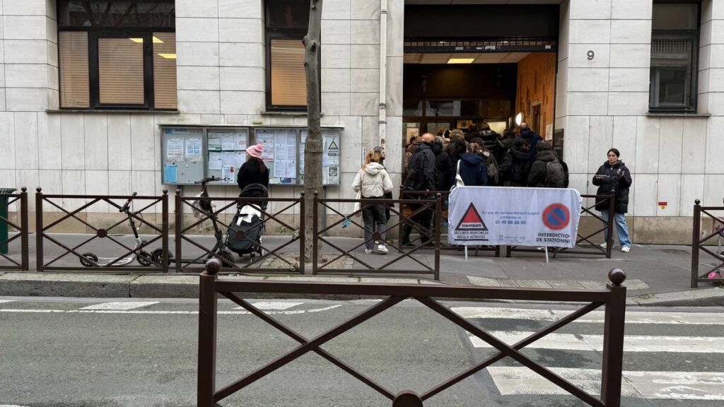 Enseignante soupçonnée d’attouchements à Neuilly : les parents « demandent des réponses »