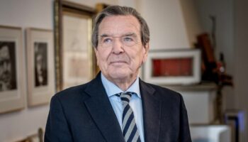 Gerhard Schröder ist wegen Burnout in einer Klinik