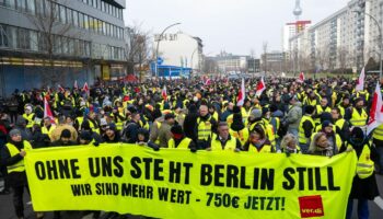 Morgen und übermorgen ist es wieder so weit: der öffentliche Nahverkehr in der Hauptstadt steht weitgehend still. (Archivbild) F