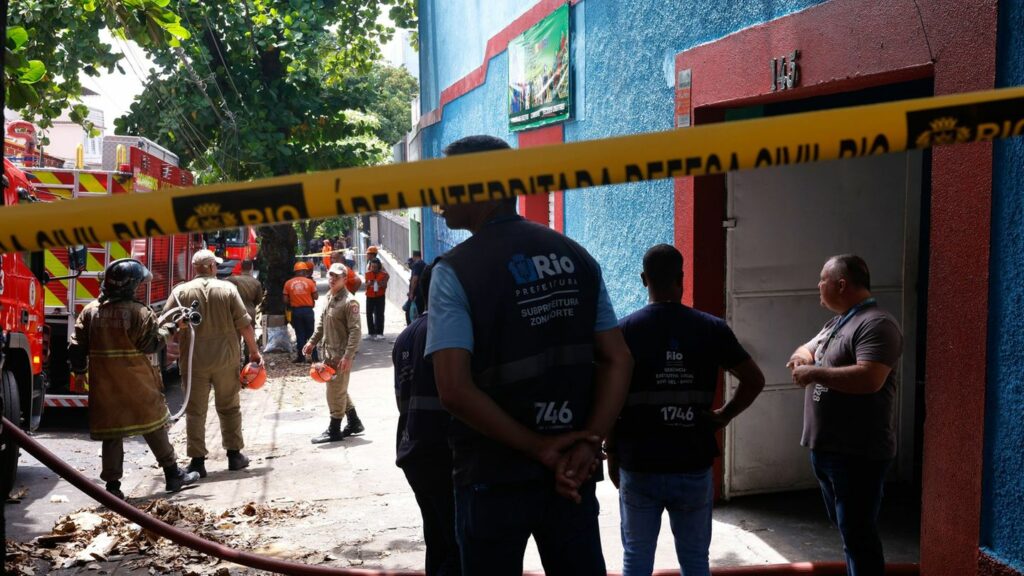 Ein Feuer hat in der Fabrik erheblichen Schaden angerichtet. Foto: Tânia Rêgo/Agencia Brazil/dpa