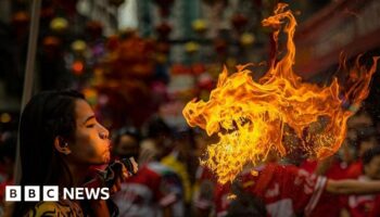 Freedom, fire and fashion: Photos of the week