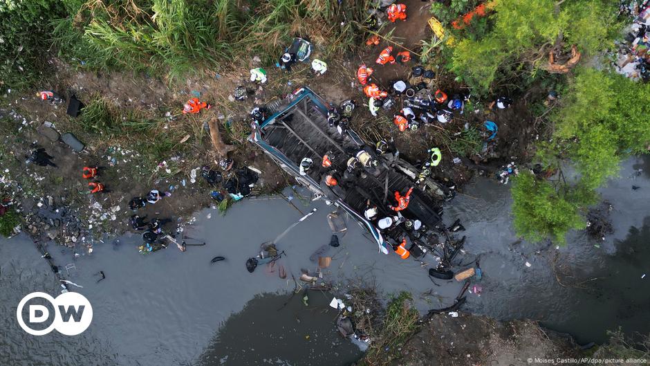 Guatemala: Bus plunges into ravine, killing at least 50