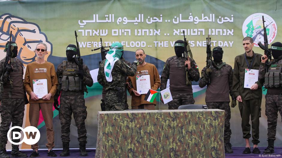 Hamas says will free Israeli hostages as planned