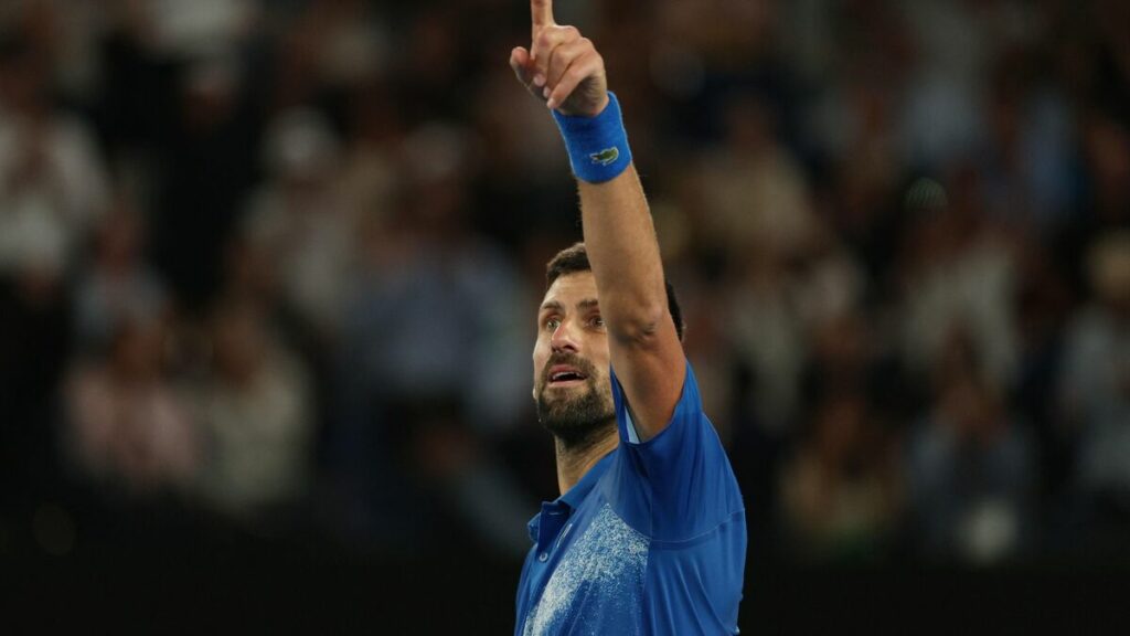 « J’ai gagné avec une jambe et demie » : Djokovic écarte Alcaraz en quarts et file vers Zverev à l’Open d’Australie