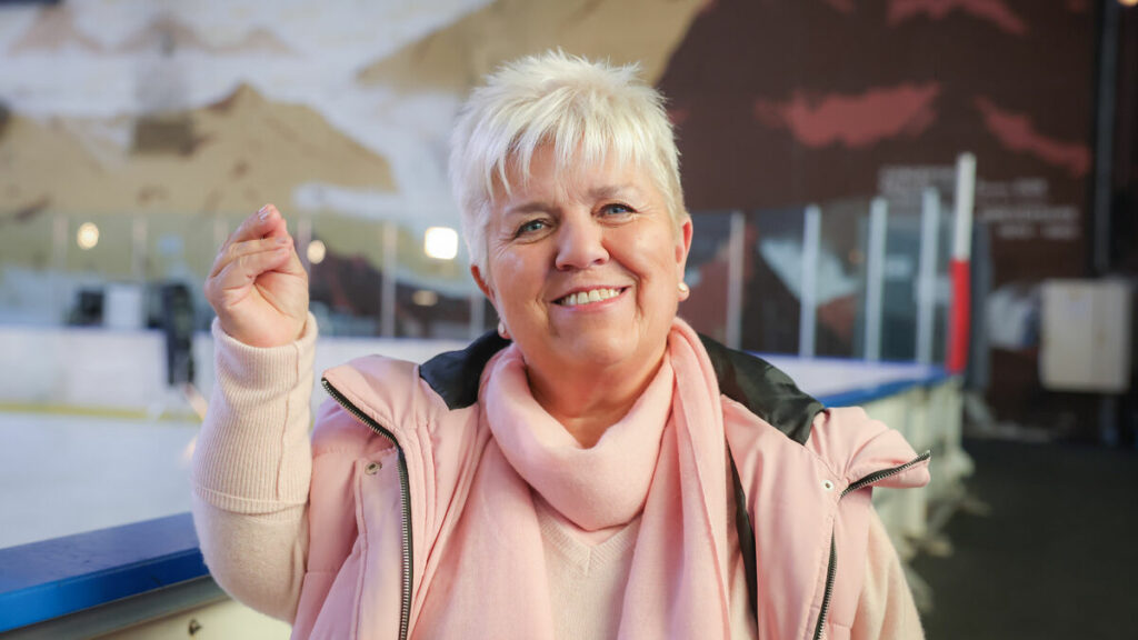 « Je vais très bien » : apparue affaiblie et en fauteuil roulant, Mimie Mathy rassure sur son état de santé