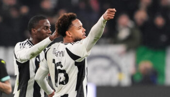 Juventus-PSV (2-1) : la vidéo du but sensationnel de Weston McKennie d’une demi-volée surpuissante