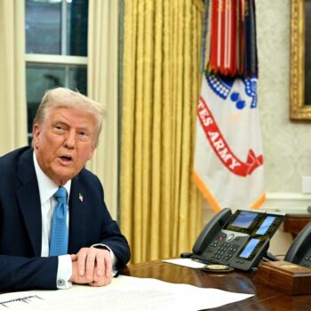 « L’UE nous a très mal traités » : Donald Trump prévient qu’il imposera des droits de douane aux produits européens