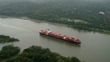 Les navires de l'État américain emprunteront gratuitement le Canal de Panama, annonce Washington