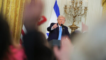 Les réactions affluent: Trump veut faire de Gaza la "Côte d'Azur du Moyen-Orient"