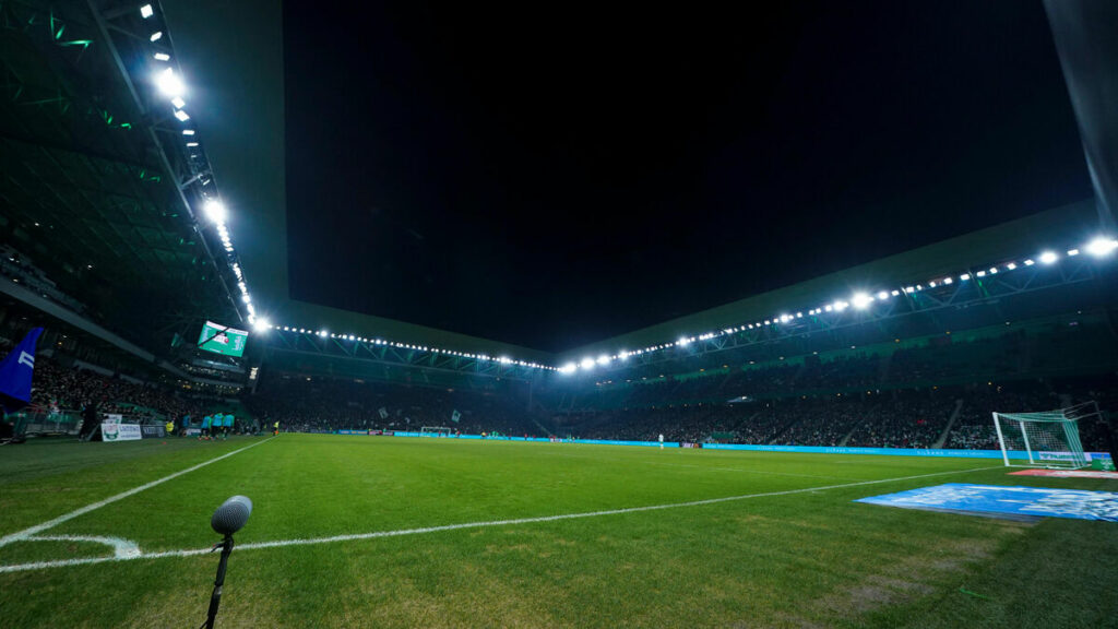 Ligue 1 : pris à partie, un gendarme en civil supporter de l’OM, tire en l’air après Saint-Étienne-Marseille