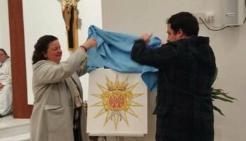 Mario Ramos diseña el escudo del grupo parroquial de Nuestra Señora de Belén de Córdoba