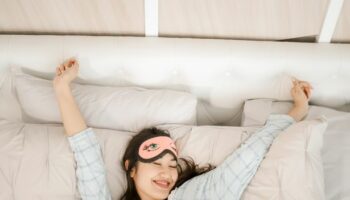 Mental health study shows everything really will be better in the morning