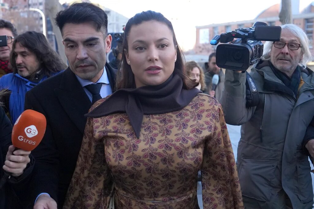 Mouliaá aporta al juez el contacto de los organizadores de la fiesta donde presuntamente la agredió Errejón