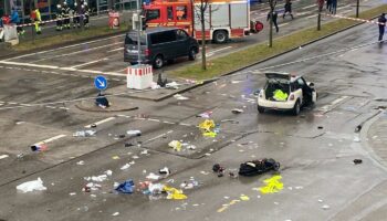 München: Auto rast in Verdi-Demo – Video zeigt Tatort