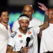 Neymar accueilli par des milliers de supporteurs du Santos FC : « C’est Jésus qui revient »