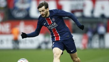 PSG : Kvaratskhelia encore timide, le match est lancé avec Barcola… et Doué