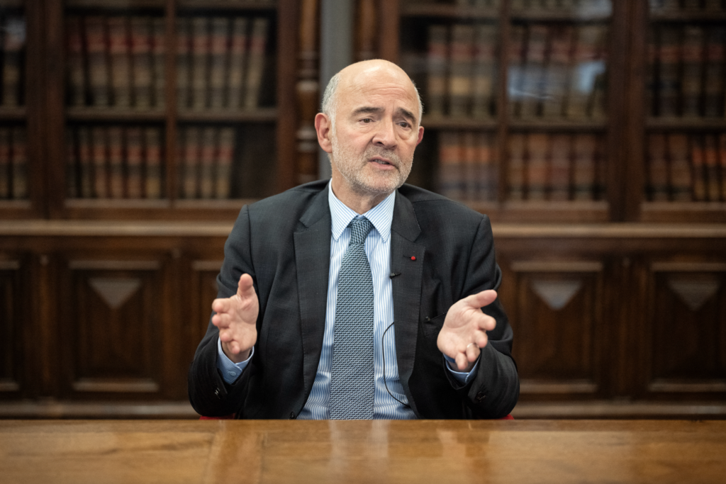 Pierre Moscovici est l’invité de « Questions politiques », suivez l’émission en direct