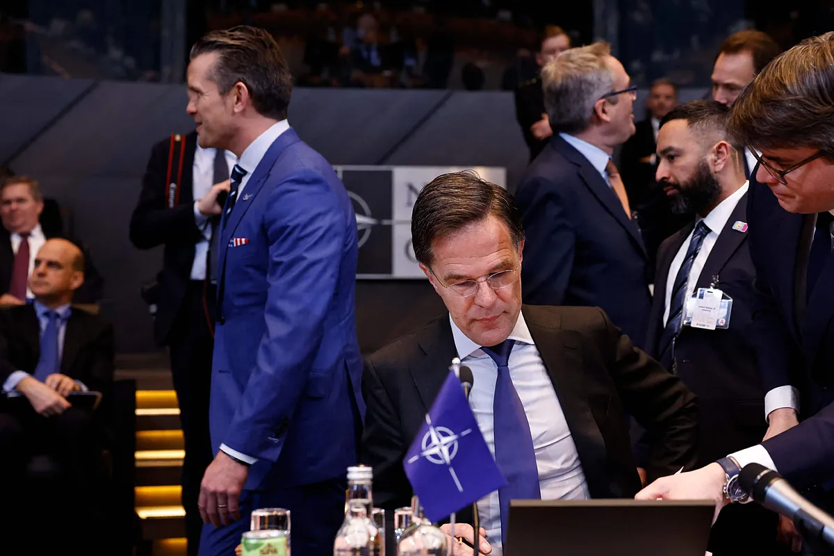 Rutte se da un plazo de "cuatro o cinco años para defendernos por nosotros mismos" y EEUU ya deja en manos de Europa la defensa ante  la "máquina de guerra rusa"