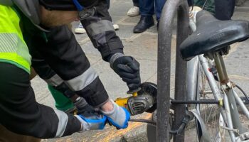 « Tolérance zéro » : face aux meublés touristiques, la Ville de Paris en opération suppression de boîtes à clés