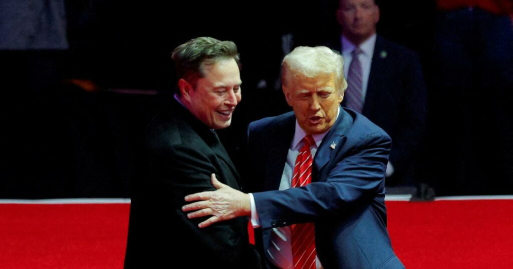 Trump est sûr que Musk va débusquer des «centaines de milliards de dollars de fraude»