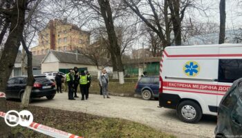 Ukraine: Explosion near army recruitment center kills one