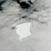 Un fragment presque aussi grand que Paris se détache du plus vaste iceberg du monde