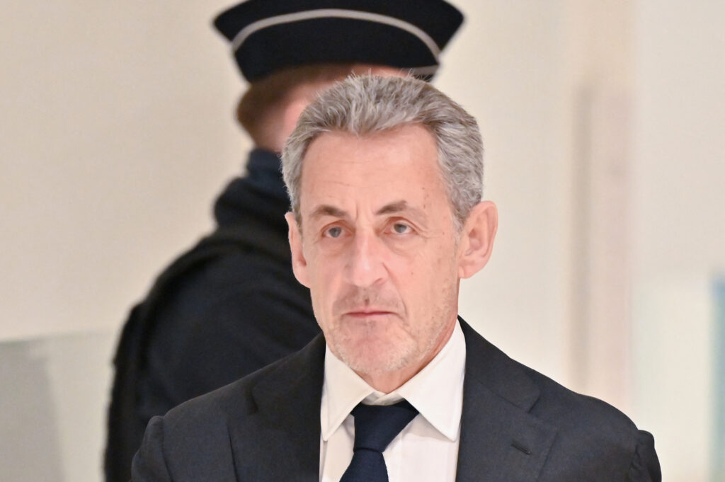 Une première pour un ex-Président: Le bracelet électronique de Nicolas Sarkozy posé ce vendredi