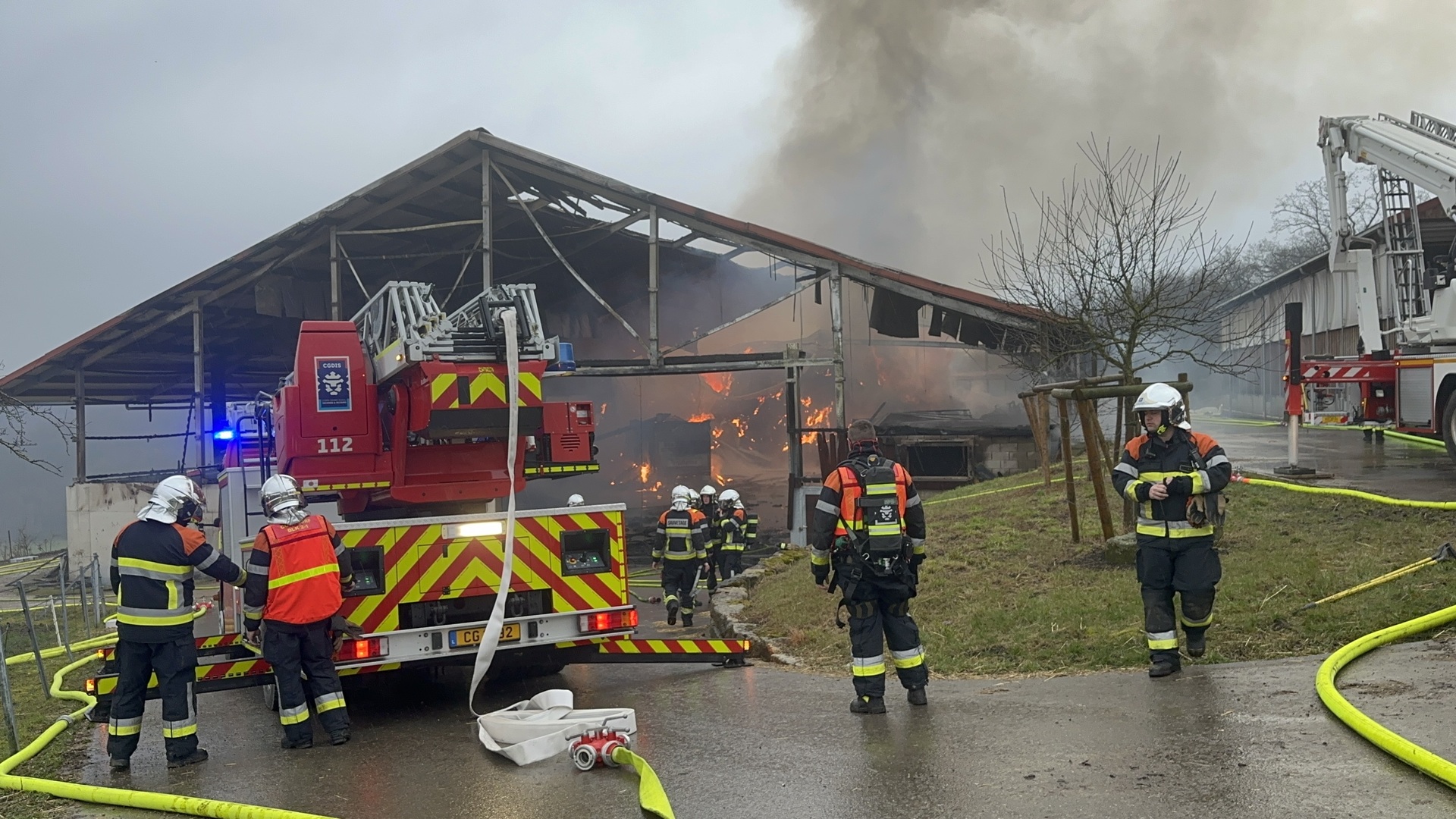 Vaste intervention: Gros incendie dans une exploitation agricole à Grevenmacher