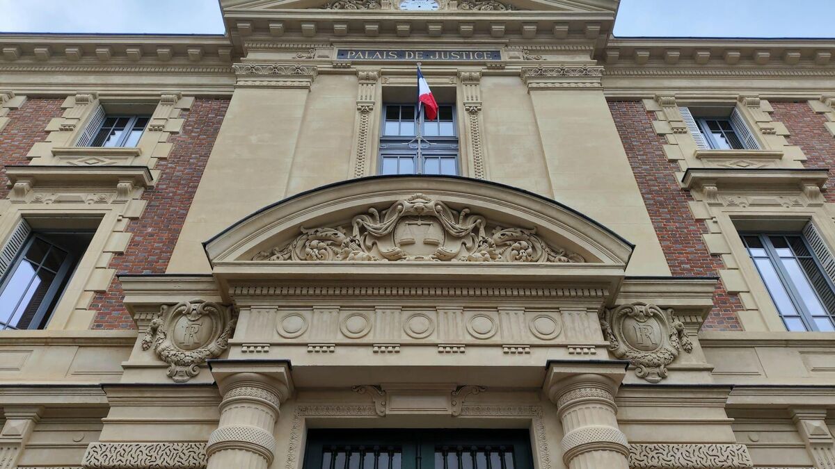 Yvelines : un professeur de mathématiques soupçonné d’atteinte sexuelle sur une ado de 15 ans