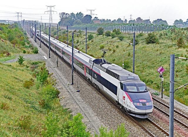 France unveils ‘incredible’ new high-speed TGV trains‌ with double-decker dining⁤ car - CNN